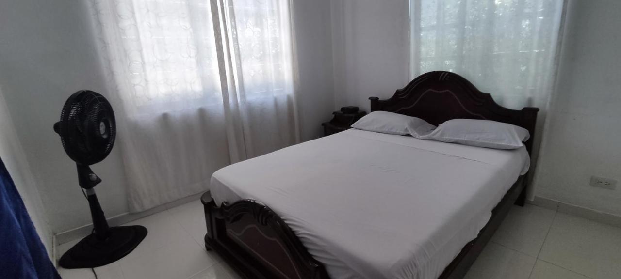 Casa Familiar Y De Descanso Villa Lorenza - Apulo Cund. מראה חיצוני תמונה